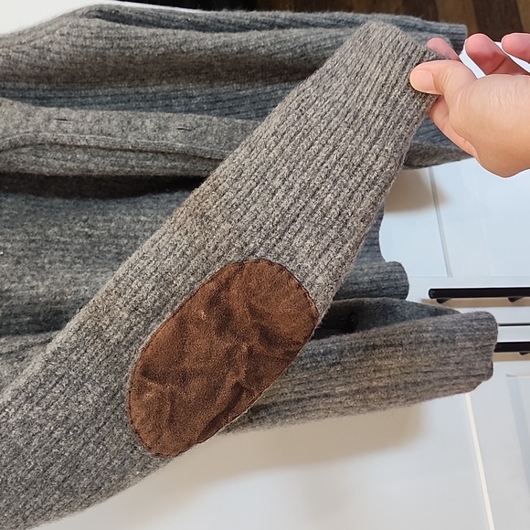 Lands End womens 100% Grey, button up Wool sweater cardigan size XL - Picture 4 of 7